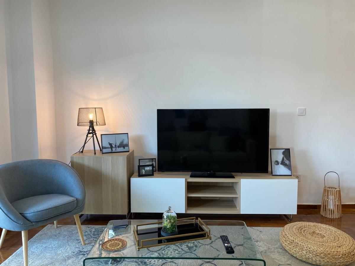 Galaxy Home Spacious&Renovated Apartment Atenas Exterior foto